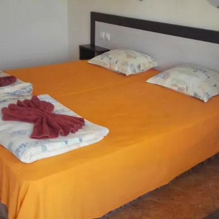 Pensión Stoyanovi 3*