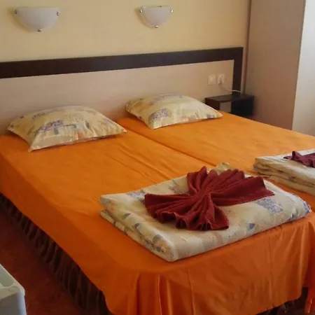 Stoyanovi Πανσιόν